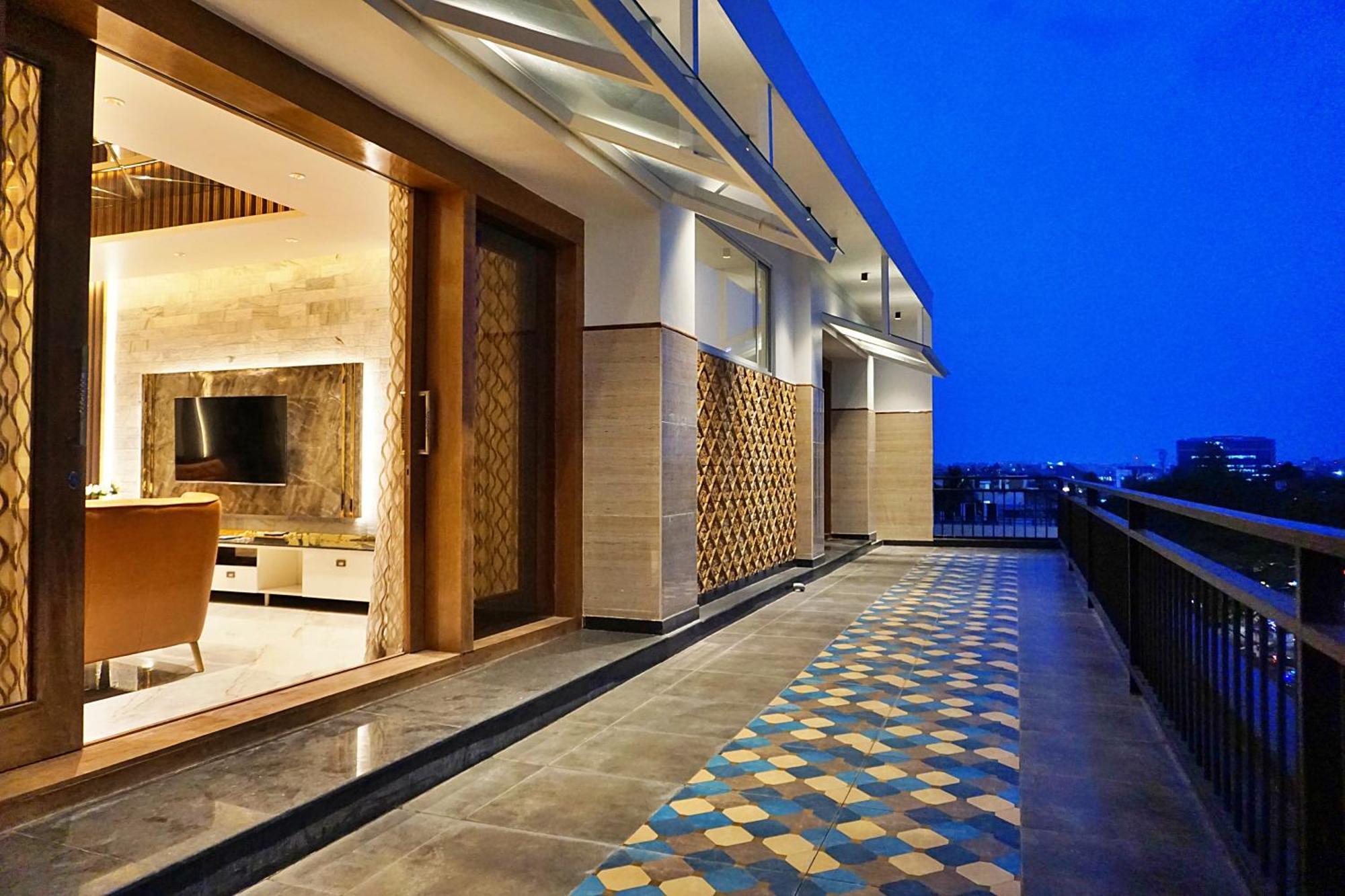 バンガロールThe Pentouz On 100 Feet Road Indiranagar - An Urban Luxury Retreatアパートメント エクステリア 写真