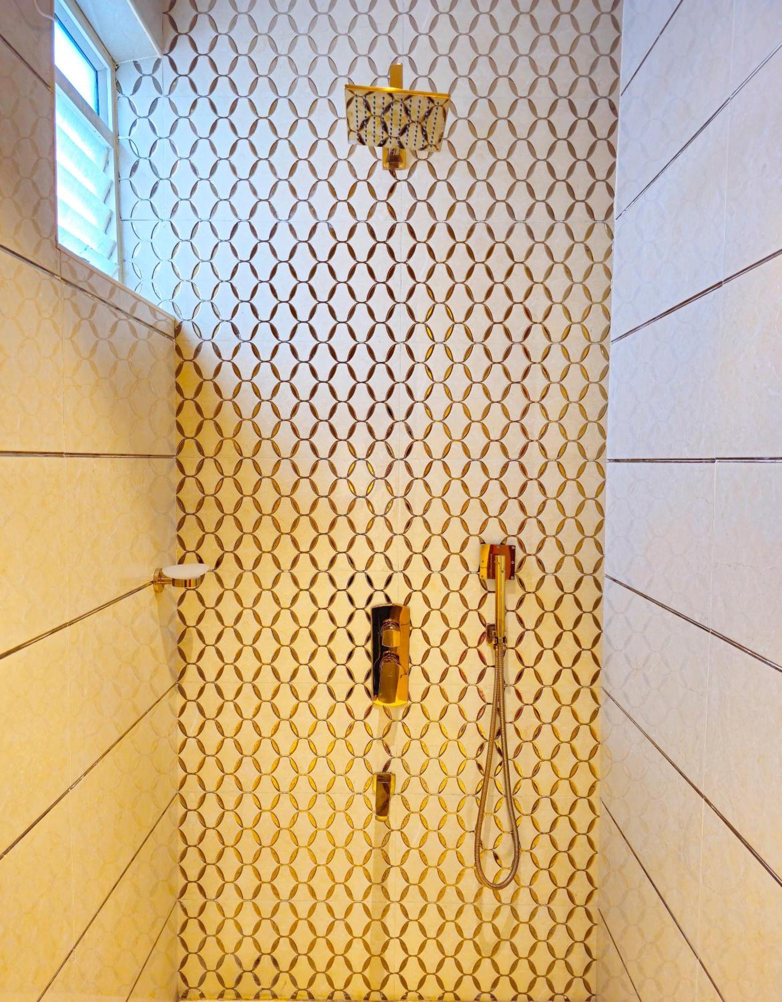 バンガロールThe Pentouz On 100 Feet Road Indiranagar - An Urban Luxury Retreatアパートメント エクステリア 写真
